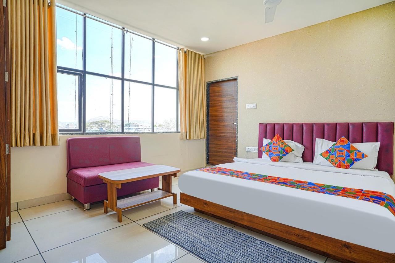Fabhotel Sukh Vilas อินดอร์ ภายนอก รูปภาพ