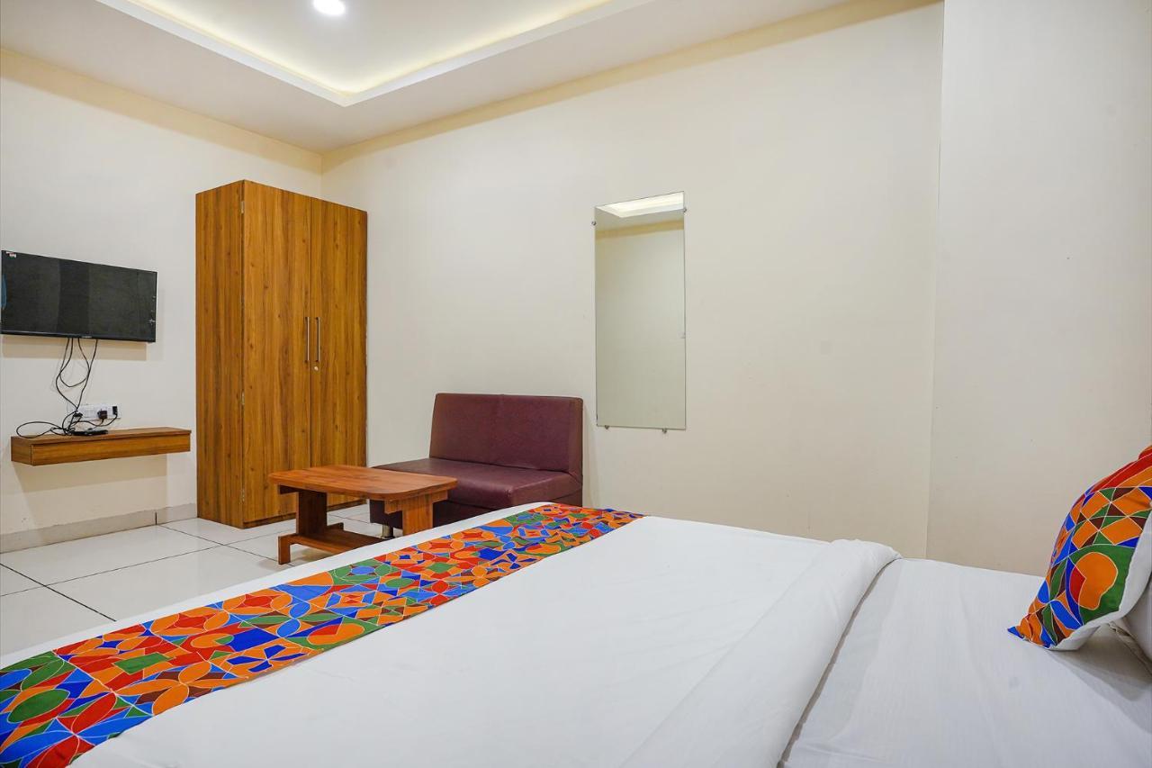 Fabhotel Sukh Vilas อินดอร์ ภายนอก รูปภาพ